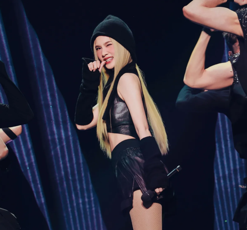 楊丞琳演唱會臨時取消，許多早已訂機票、飯店的粉絲湧入社群洗版抗議。（圖／翻攝楊丞琳IG）